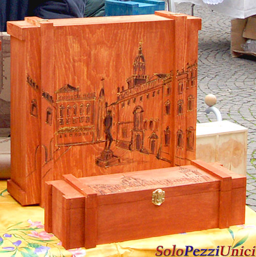 Cassette legno vino dipinte Bologna 